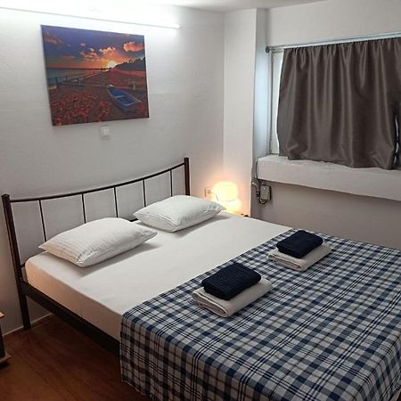 Apartment Dipla Atenas Exterior foto